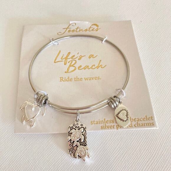 Footnotes Beach Turtle Themed Stainless Steel Bracelet with Silver Plated Charms - Picture 1 of 3